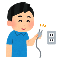 コンセントを抜く男性