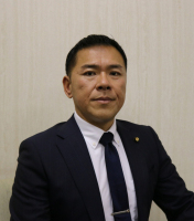山田　勝人議員